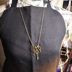 346 jeaniemade 3 Antique Brass Keys Necklace